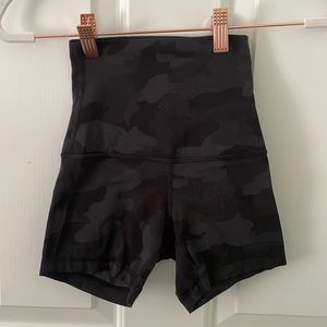 Lululemon Align Super High Rise Shorts Camo Size 0